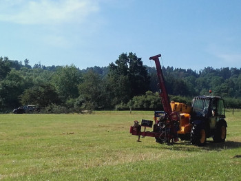 20. V Bystré nad Jizerou - poprvé s JCB