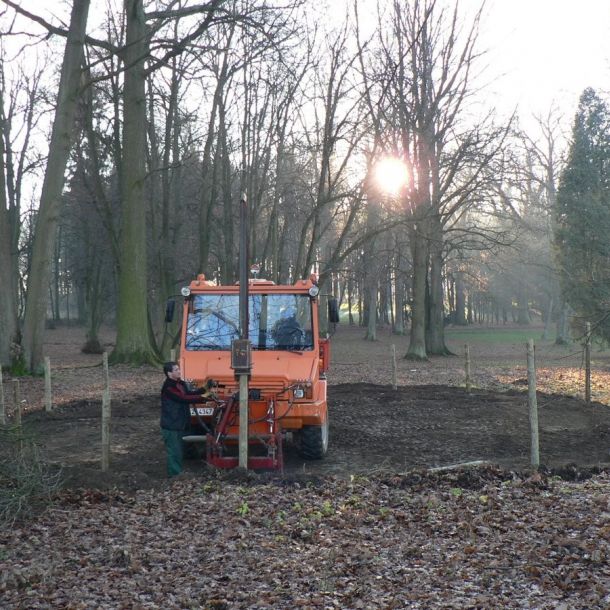 5. Zatlouk  n   k  l   lon  ovac   ohrady.